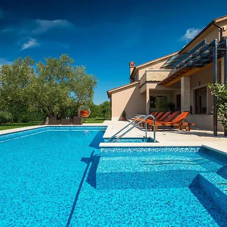 Holiday home Salambati