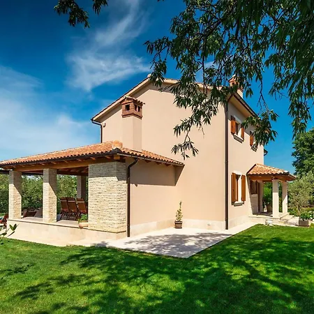 Casa de Férias Salambati Smoljanci