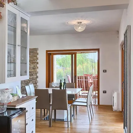 Salambati Holiday home Smoljanci